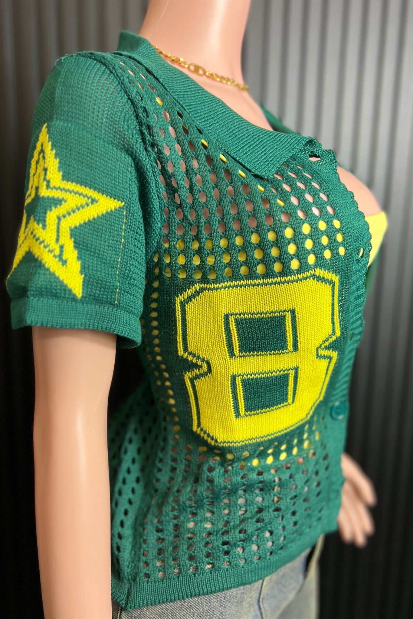 GREEN