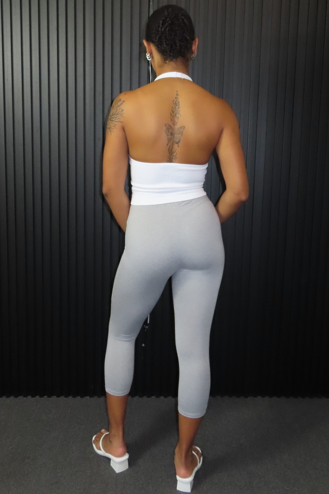 GRAY